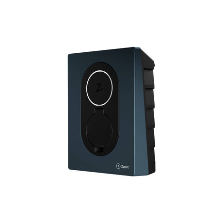 Zaptec Go laddbox i Midnight Blue sedd från vinkel